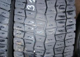 Гуми, снимка 4