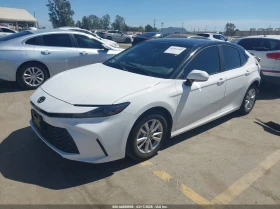 Toyota Camry 2.5l Le, снимка 2