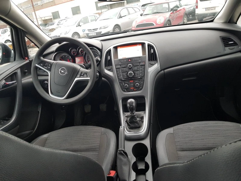 Opel Astra, снимка 6 - Автомобили и джипове - 44779363