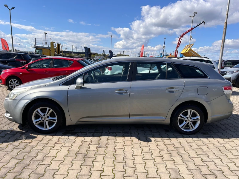 Toyota Avensis 2.0D EURO 5, снимка 9 - Автомобили и джипове - 47498192