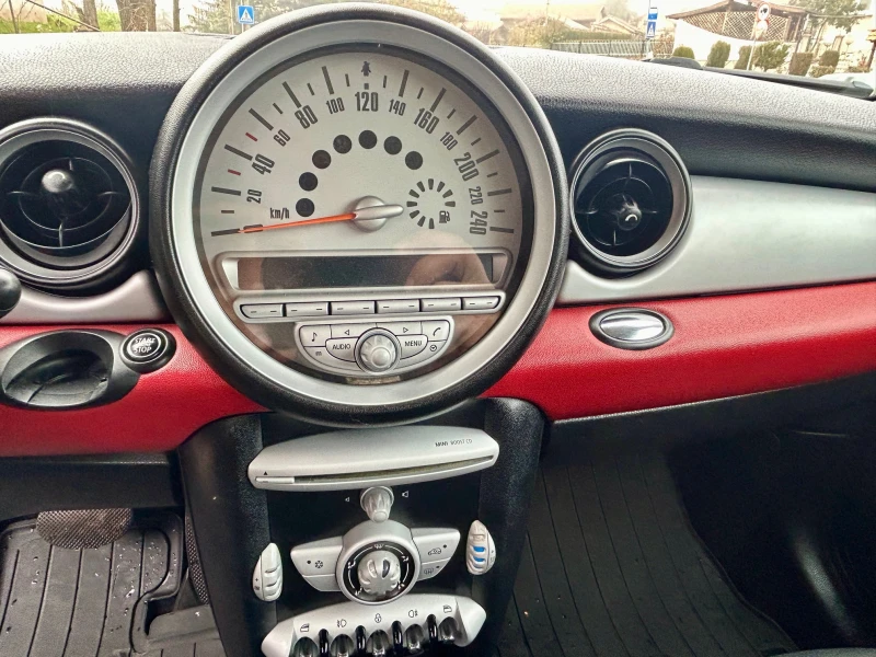 Mini Cooper 1.6i-Автоматик , снимка 14 - Автомобили и джипове - 48360918