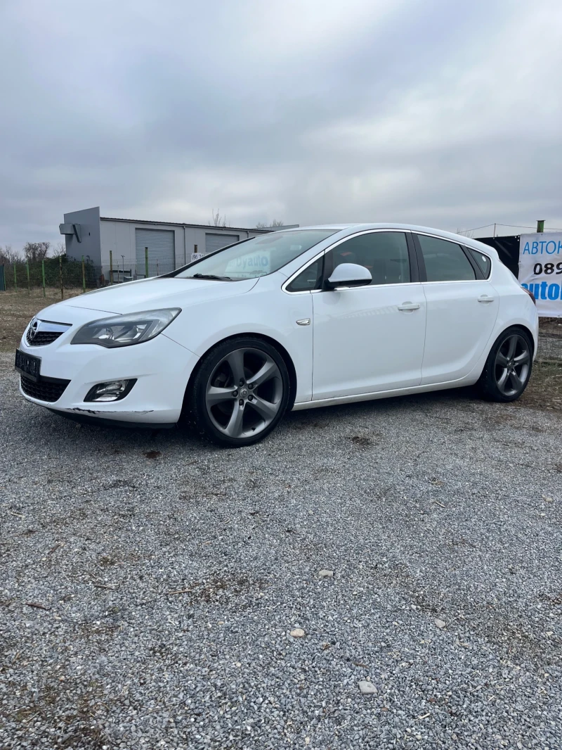 Opel Astra 1.6 TURBO, снимка 3 - Автомобили и джипове - 48289560