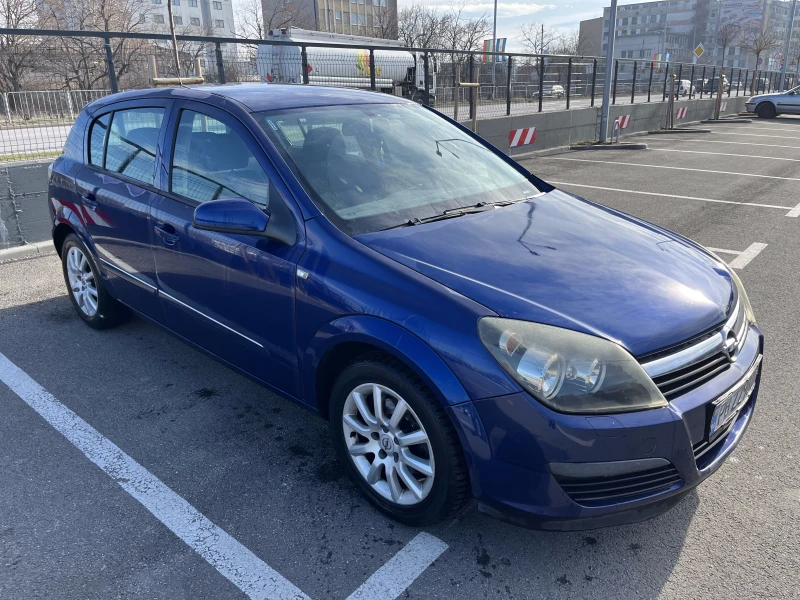 Opel Astra 1.7 CDTi, снимка 2 - Автомобили и джипове - 48612842