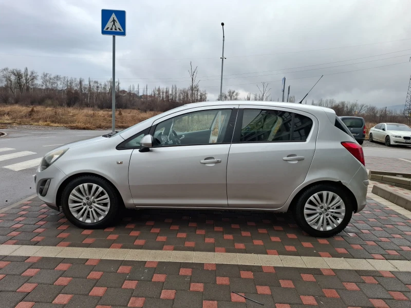 Opel Corsa 1.2 фабр. газ, верига, снимка 4 - Автомобили и джипове - 49356458