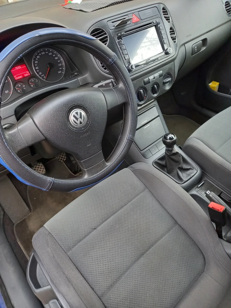 VW Golf Plus, снимка 8 - Автомобили и джипове - 49558805