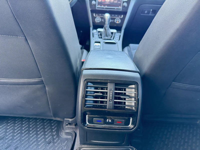 VW Passat 2.0 TDI DIGITAL 190 к.с. Highline Disctronic, снимка 15 - Автомобили и джипове - 49563800