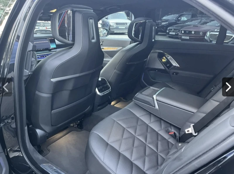 BMW 740 М-Спорт Лонг, снимка 8 - Автомобили и джипове - 51979386