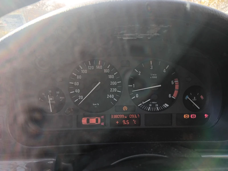 BMW 525 2.5tds, снимка 4 - Автомобили и джипове - 52473741