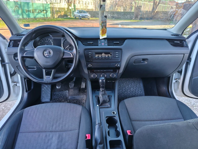 Skoda Octavia 1.6 TDI 90ks, снимка 8 - Автомобили и джипове - 53032678