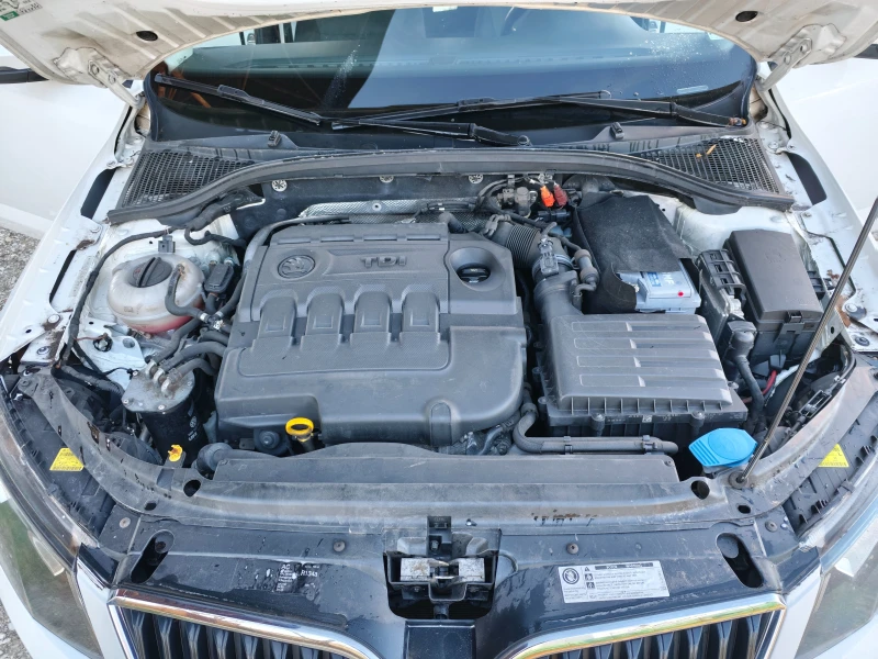Skoda Octavia 1.6 TDI 90ks, снимка 16 - Автомобили и джипове - 53032678