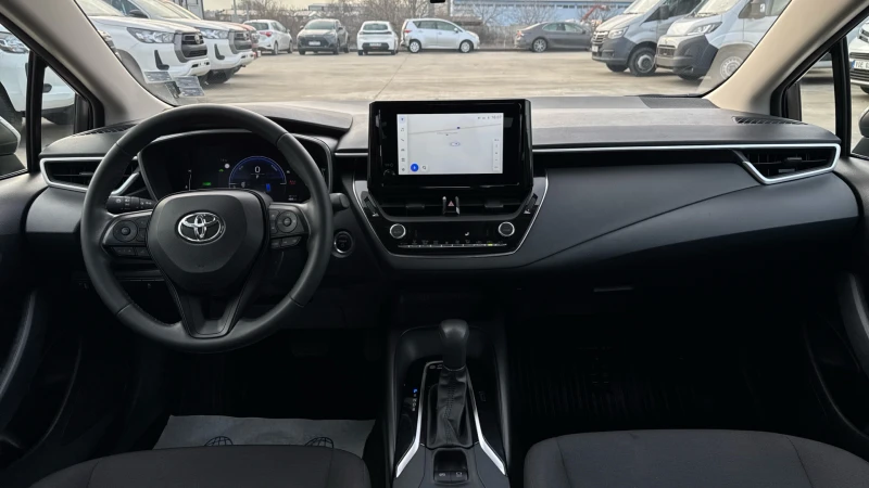 Toyota Corolla 1.8 HEV, снимка 9 - Автомобили и джипове - 53384279