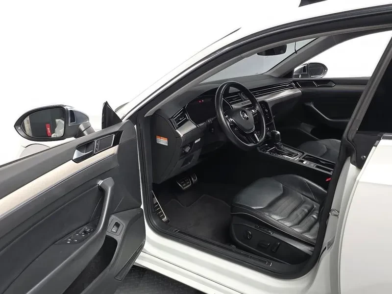 VW Arteon 2.0 Tdi Premium, снимка 10 - Автомобили и джипове - 55785178
