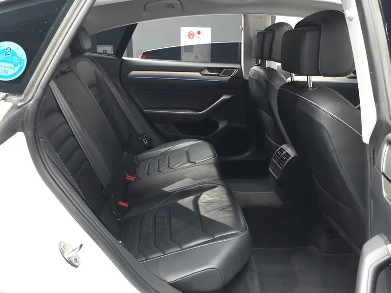VW Arteon 2.0 Tdi Premium, снимка 12 - Автомобили и джипове - 55785178