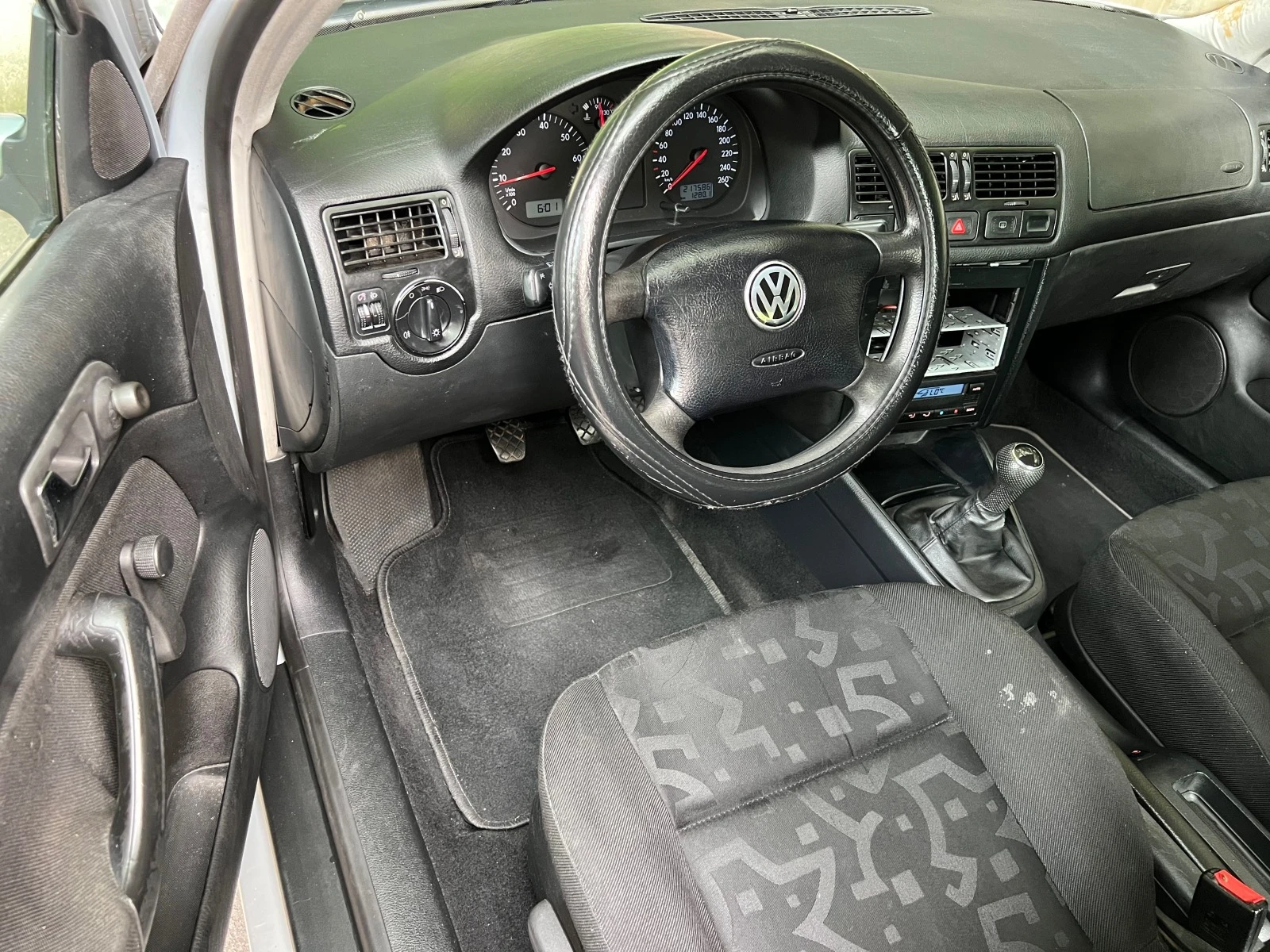 VW Bora 1.6i KLIMATRONIK/SEDAN/UNIKAT - изображение 9