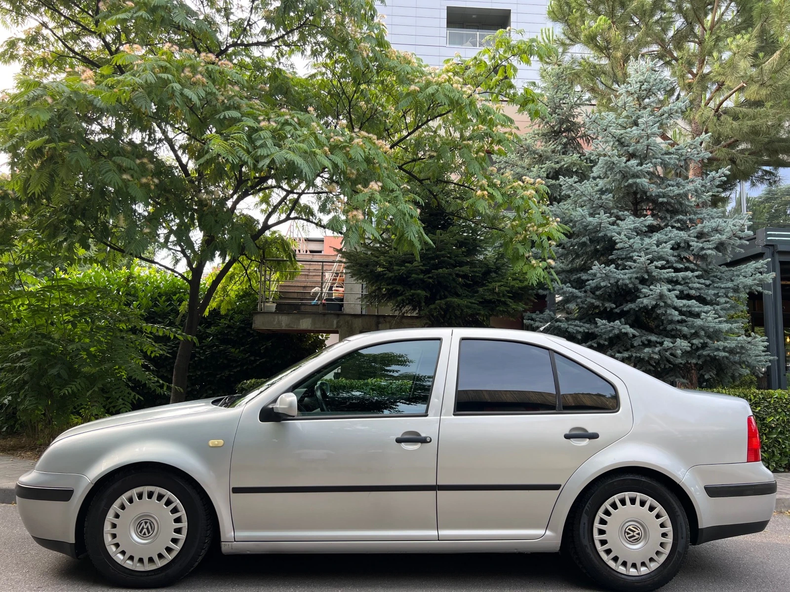 VW Bora 1.6i KLIMATRONIK/SEDAN/UNIKAT - изображение 3