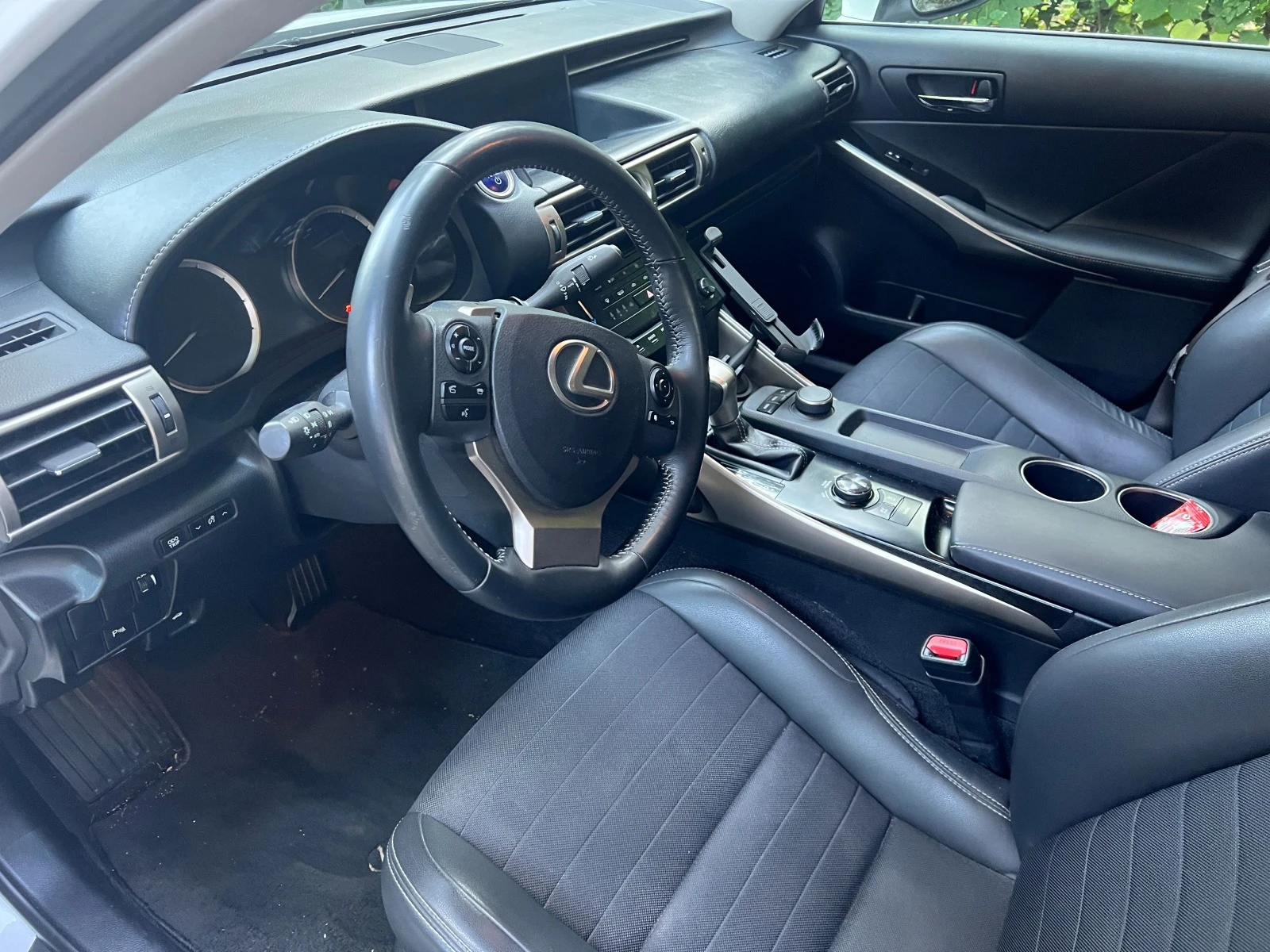 Lexus IS 300h | Mobile.bg   11