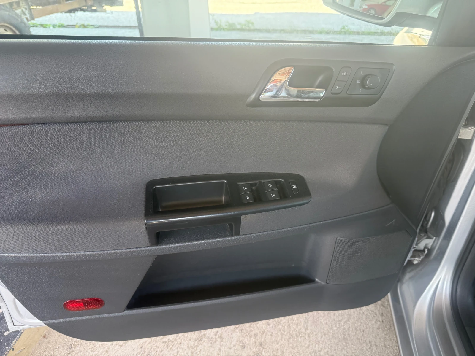 VW Polo 1.4 TDI / КЛИМАТРОНИК / 130 К км / ТОП - изображение 9