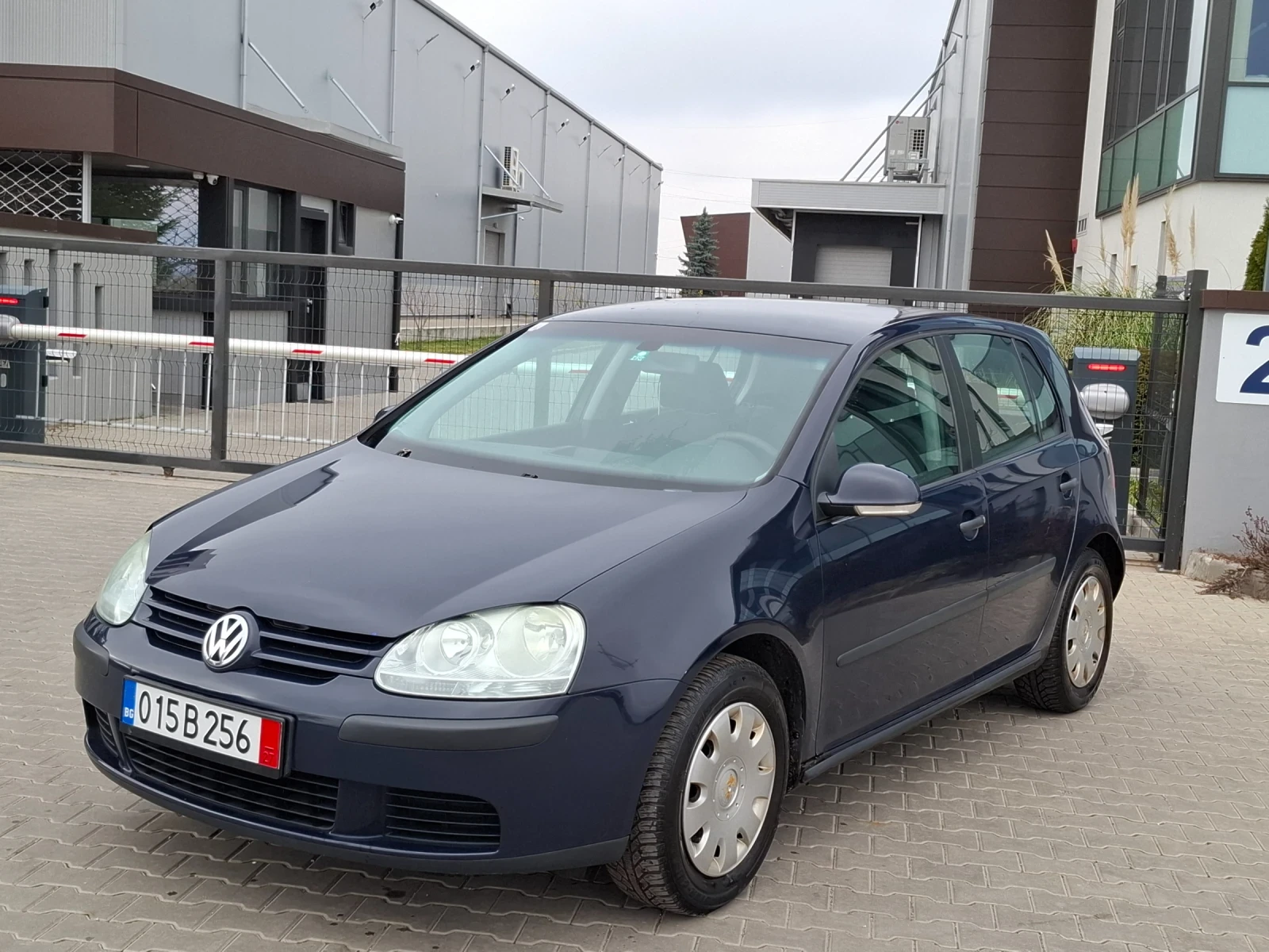 VW Golf 1.4i* (75кс)* * НОВ ВНОС* *  - изображение 10