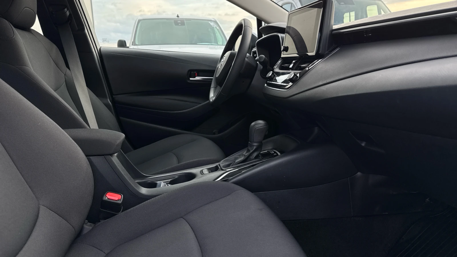 Toyota Corolla 1.8 HEV - изображение 7