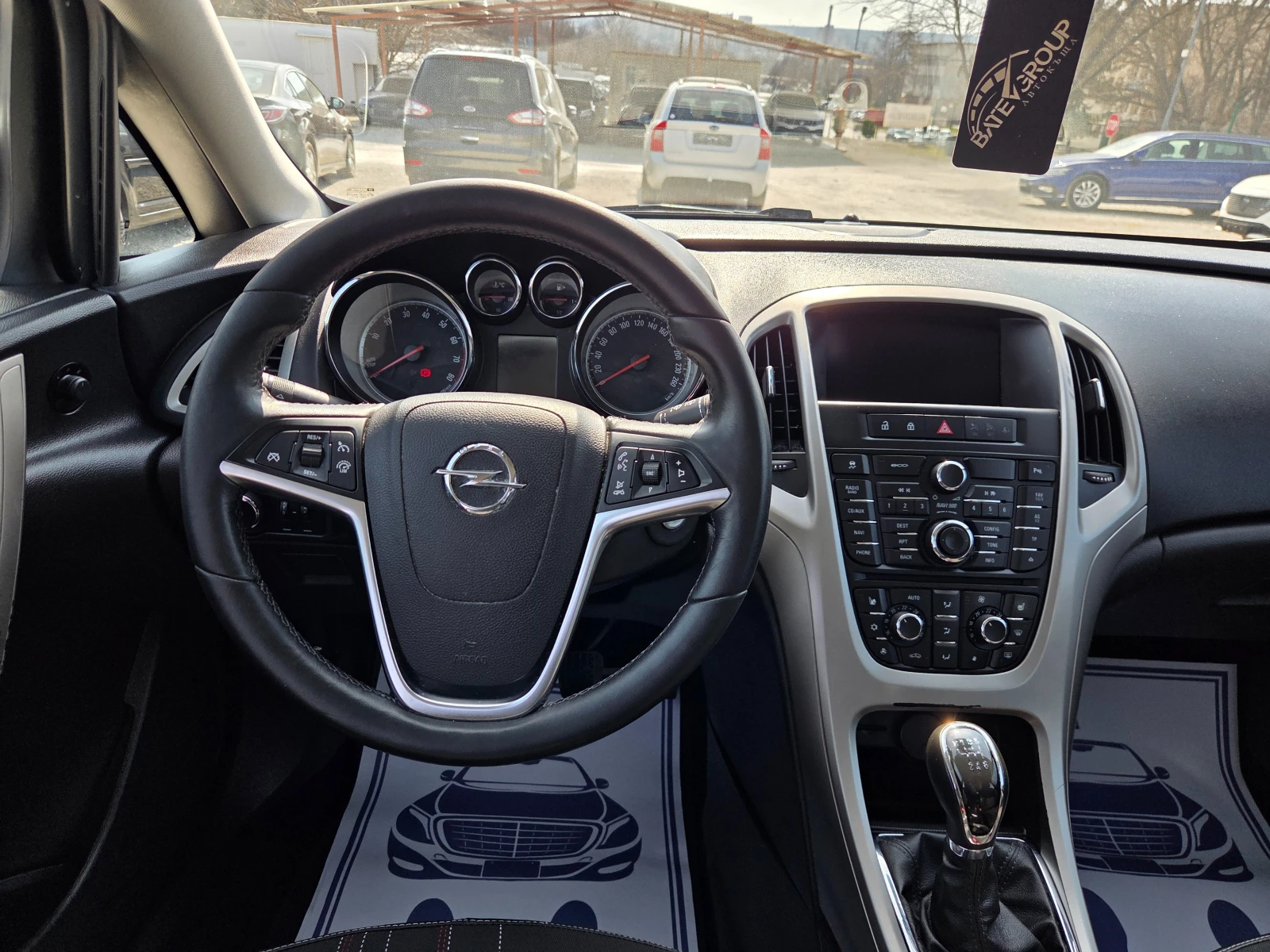 Opel Astra 1.4i 140k.c Facelift Cosmo  Швейцария, снимка 11 - Автомобили и джипове - 53874935