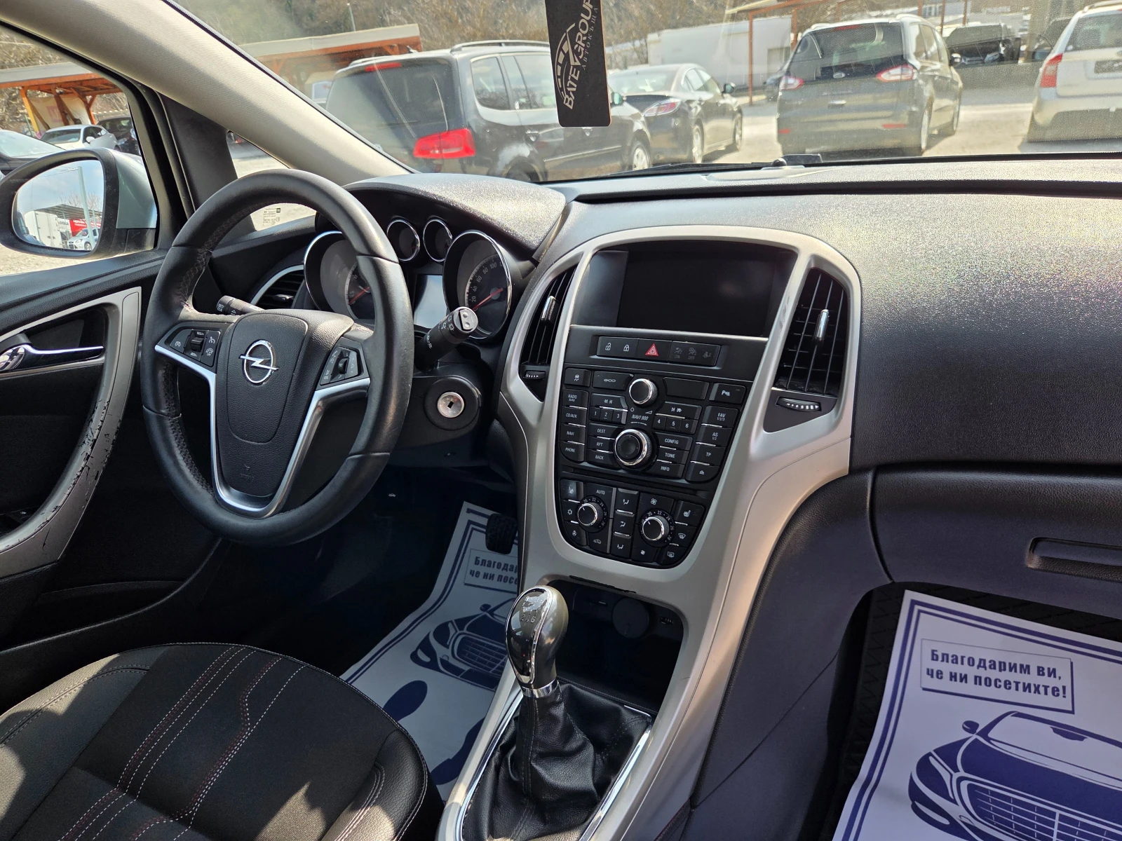 Opel Astra 1.4i 140k.c Facelift Cosmo  Швейцария, снимка 13 - Автомобили и джипове - 53874935