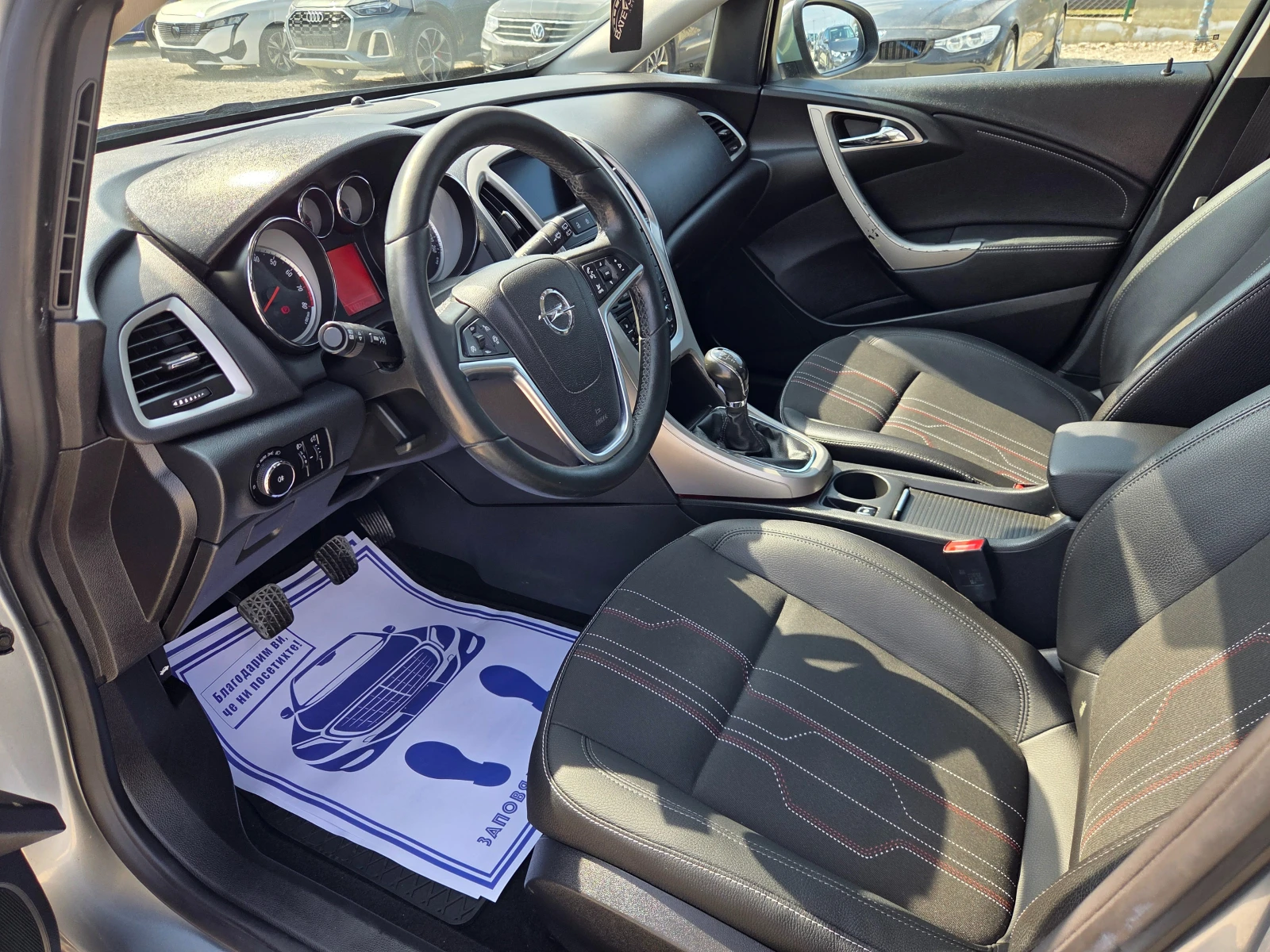 Opel Astra 1.4i 140k.c Facelift Cosmo  Швейцария, снимка 7 - Автомобили и джипове - 53874935