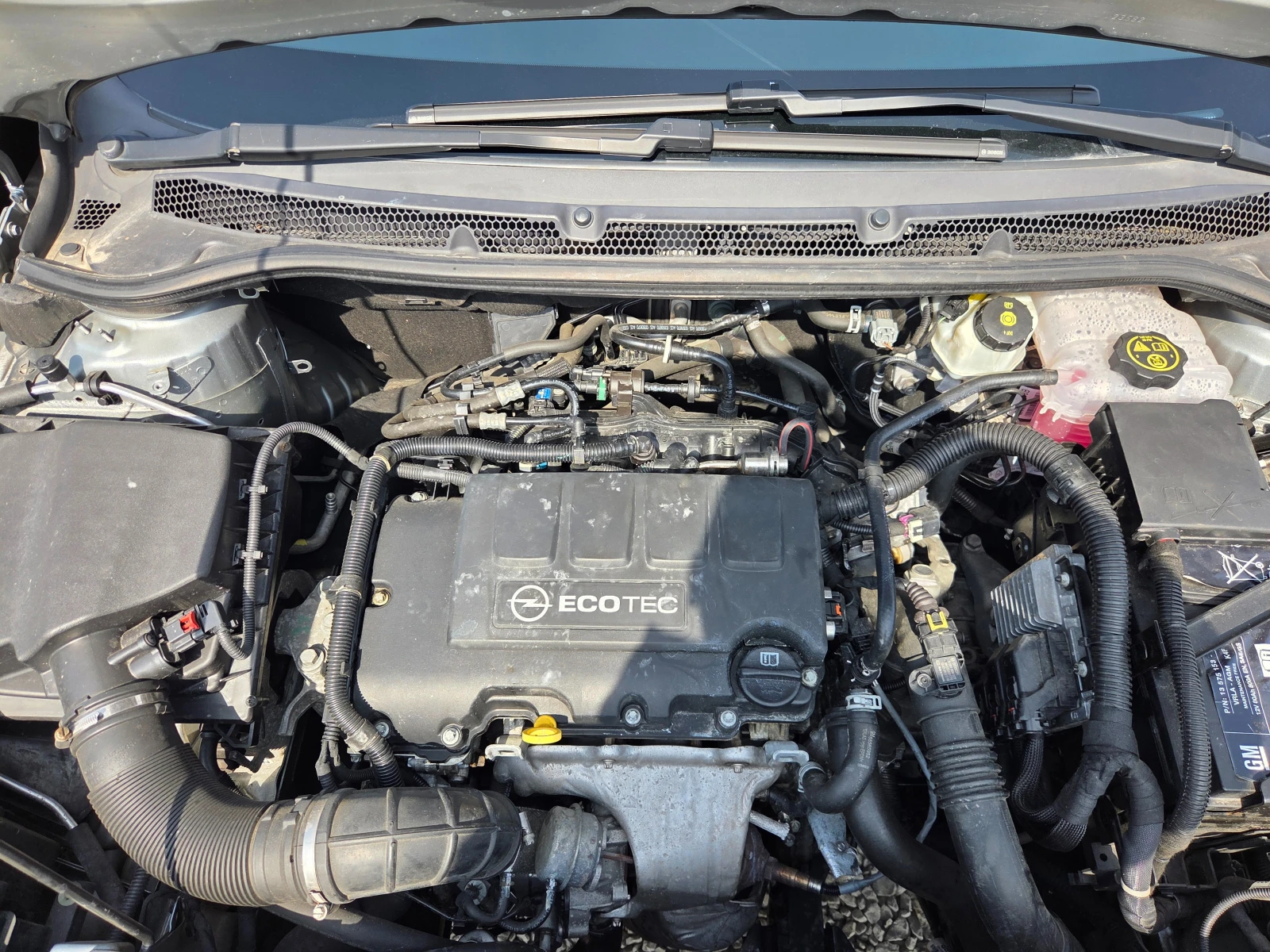 Opel Astra 1.4i 140k.c Facelift Cosmo  Швейцария, снимка 17 - Автомобили и джипове - 53874935