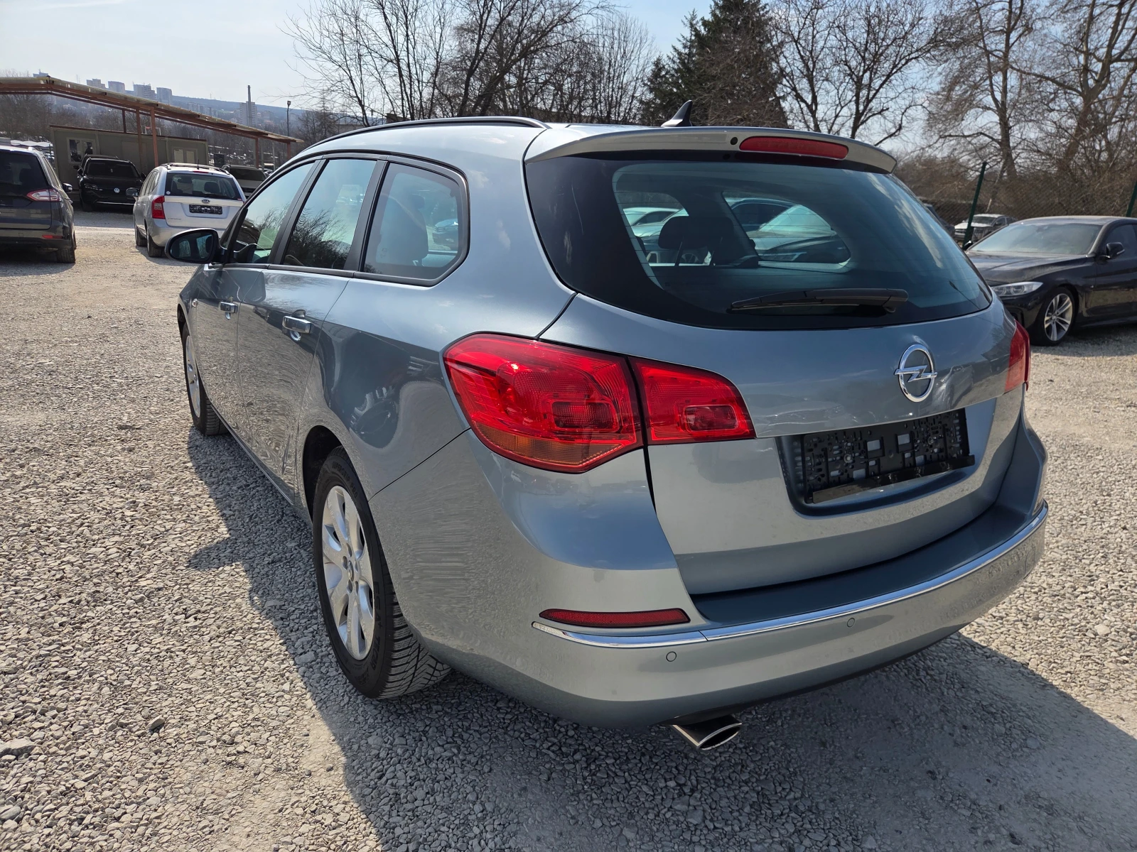 Opel Astra 1.4i 140k.c Facelift Cosmo  Швейцария, снимка 6 - Автомобили и джипове - 53874935