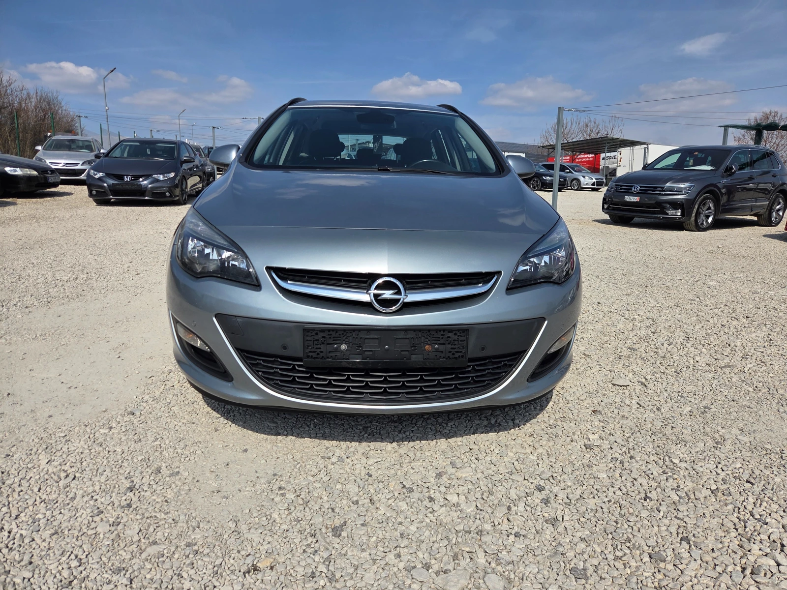 Opel Astra 1.4i 140k.c Facelift Cosmo  Швейцария, снимка 2 - Автомобили и джипове - 53874935