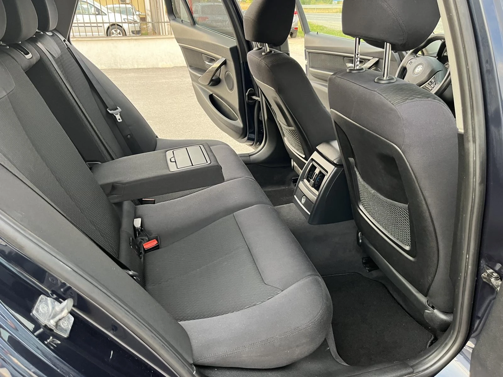 BMW 320 2.0D 184кс 8ск. X-DRIVE LUXURY LED BIXENON ИТАЛИЯ, снимка 10 - Автомобили и джипове - 53880161