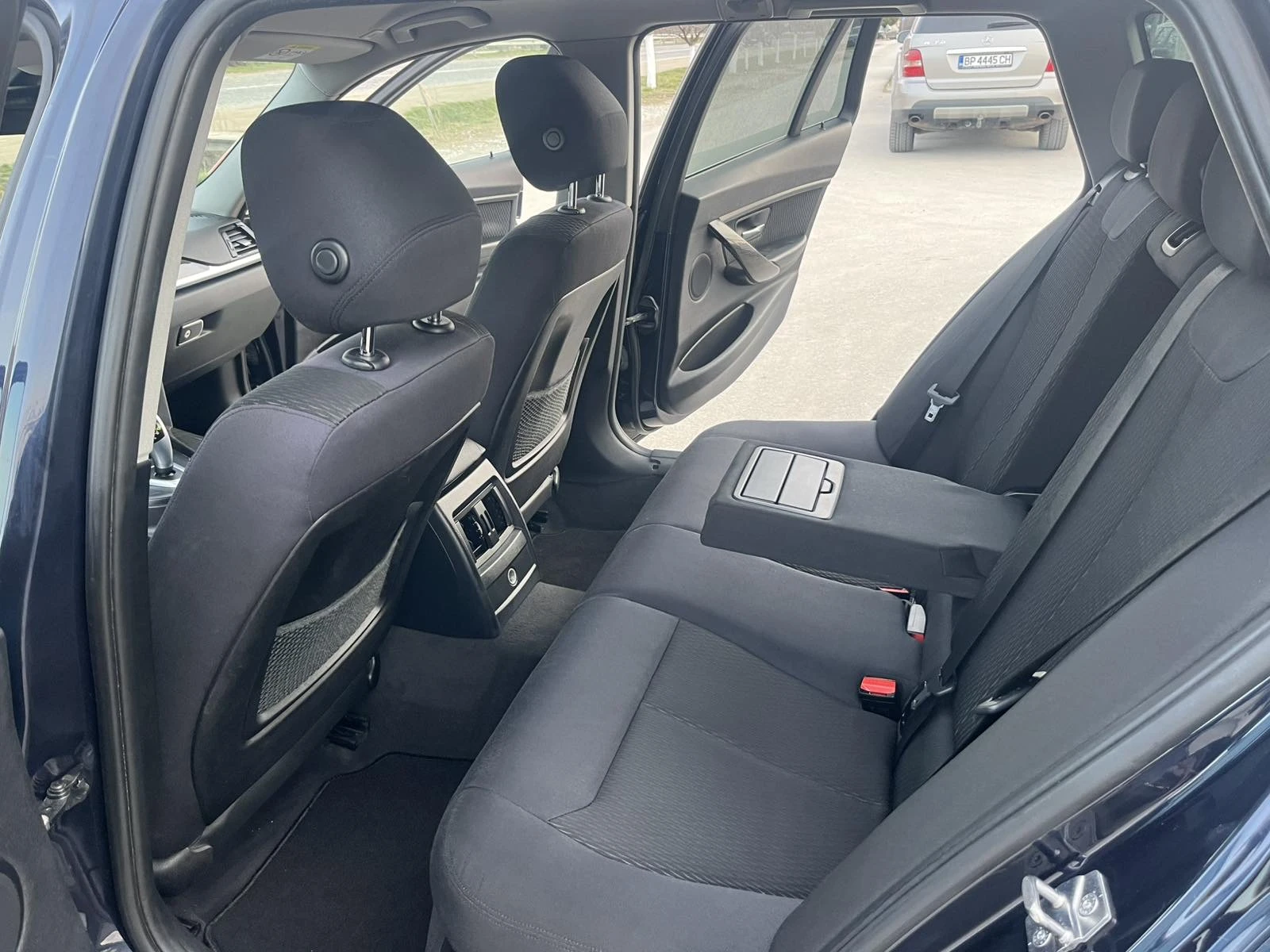 BMW 320 2.0D 184кс 8ск. X-DRIVE LUXURY LED BIXENON ИТАЛИЯ, снимка 9 - Автомобили и джипове - 53880161