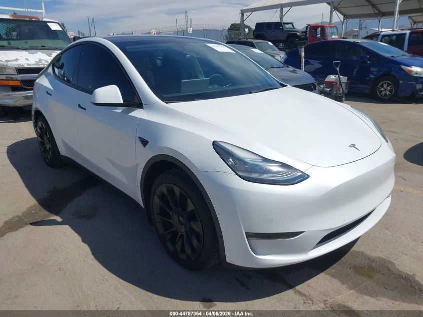 Tesla Model Y Long Range Dual Motor All-Wheel Drive
