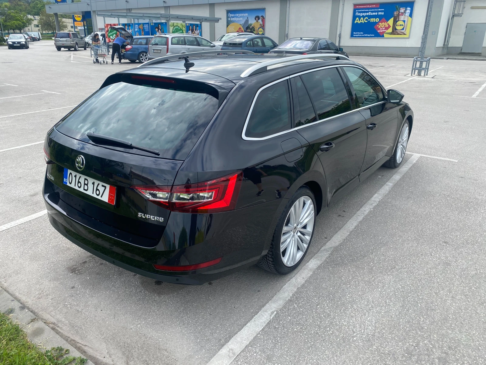 Skoda Superb 2.0 TDI//FULL//, снимка 3 - Автомобили и джипове - 54485423