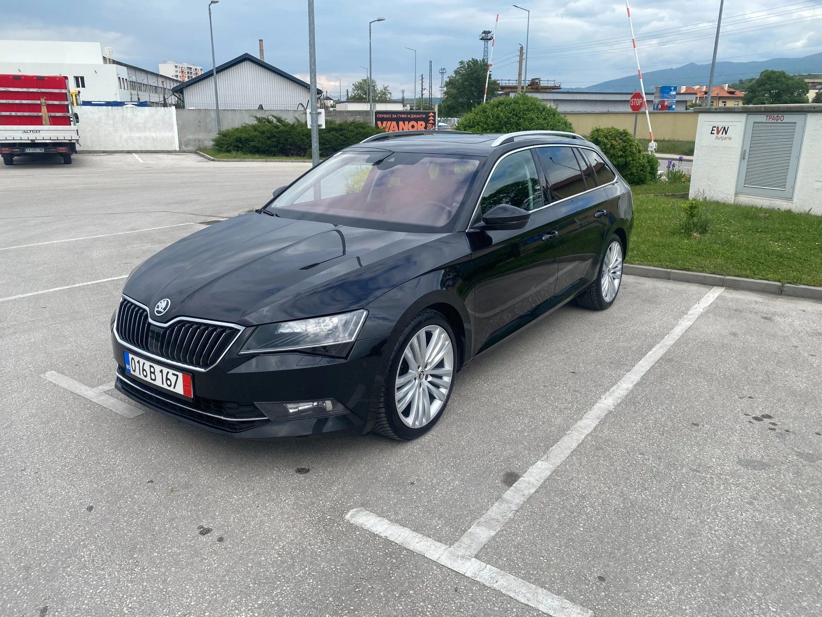 Skoda Superb 2.0 TDI//FULL//