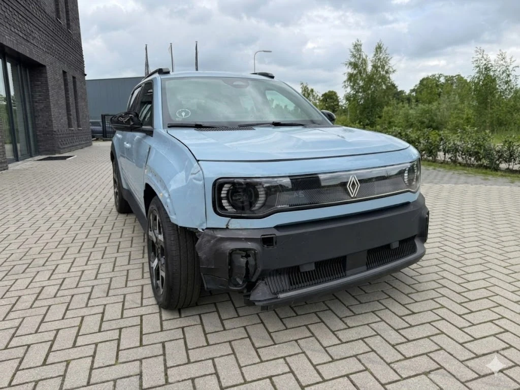 Renault 4 NEW MODEL EV! 52kWh Comfort Range 150PK Techno , снимка 8 - Автомобили и джипове - 54624521