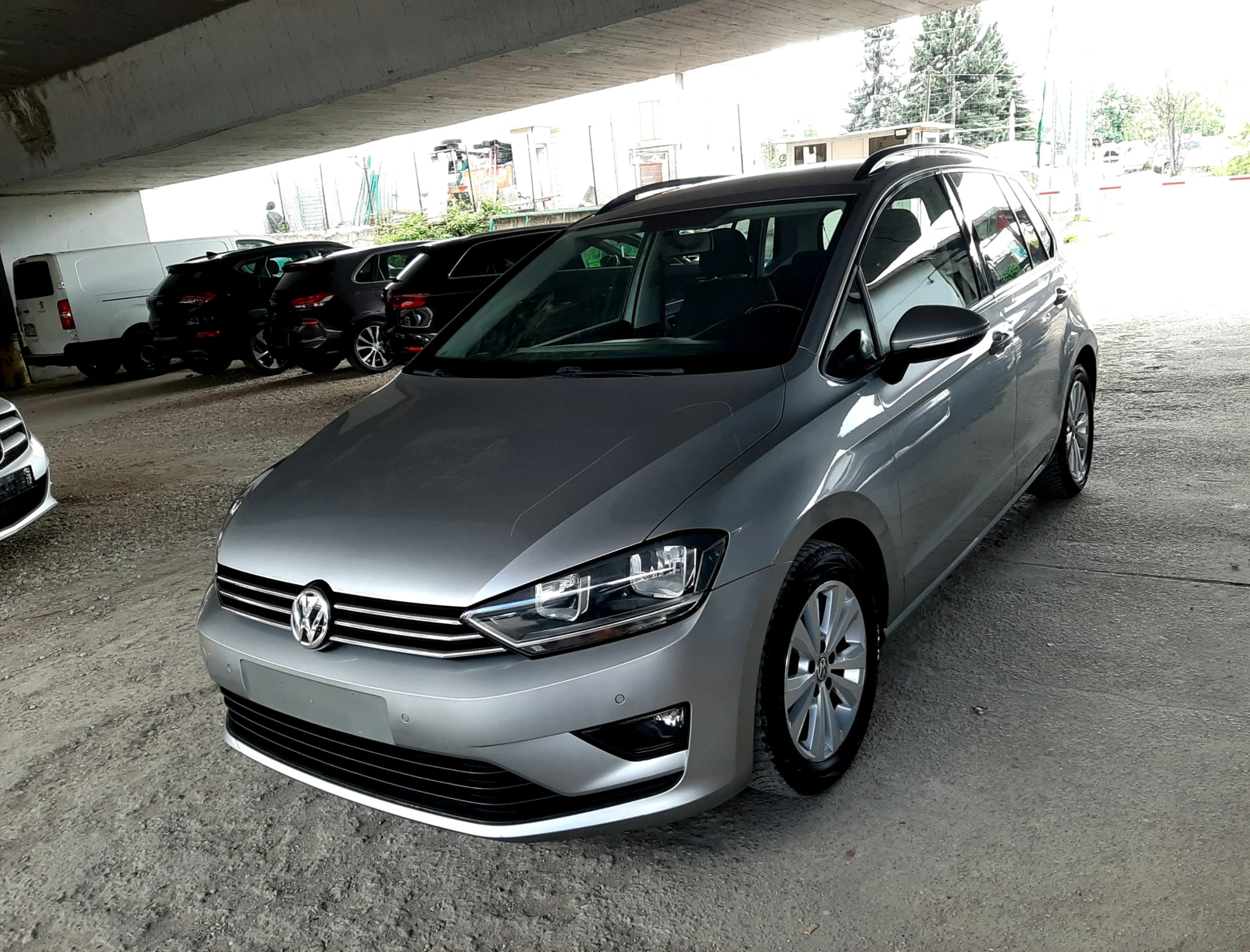 VW Sportsvan 1.4АВТОМАТИК ! ! ! 