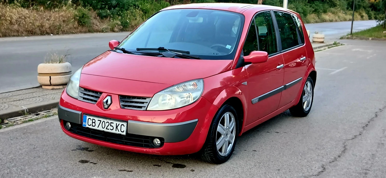 Renault Scenic 1.4 16v ГАЗОВ ИНЖЕКЦИОН , снимка 4 - Автомобили и джипове - 54955320