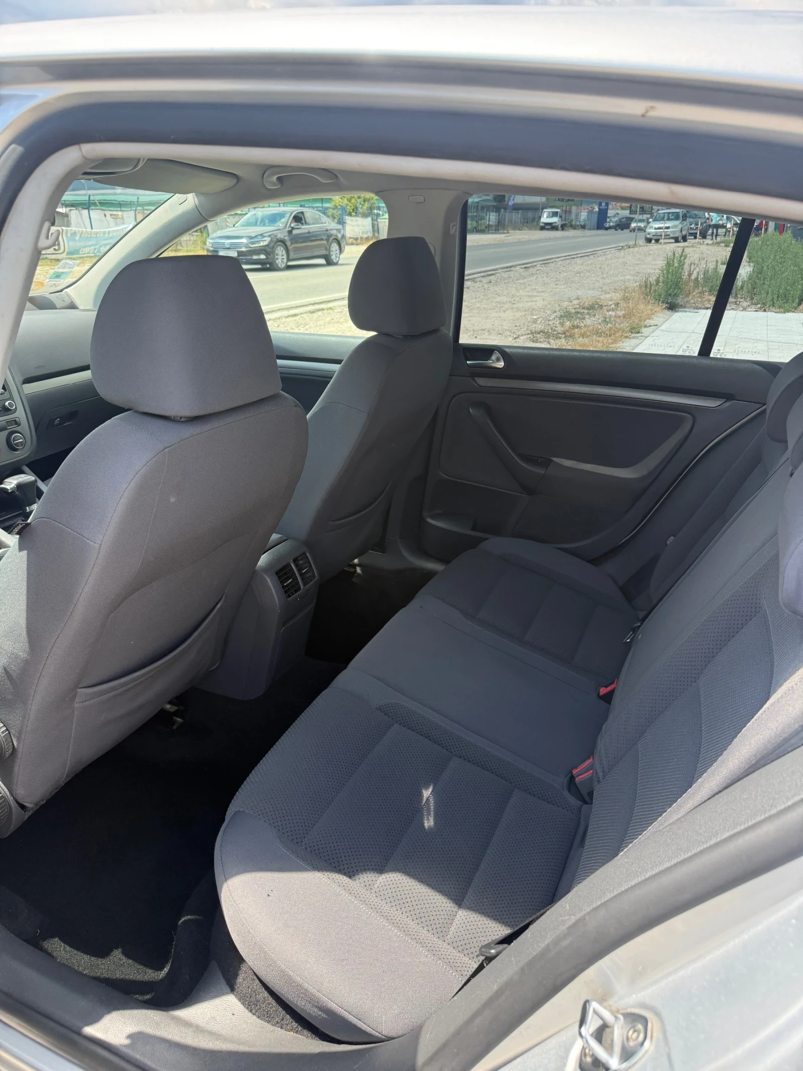 VW Golf 1.9TDI* АВТОМАТ-7ск.* ЛИЗИНГ, снимка 7 - Автомобили и джипове - 55260166