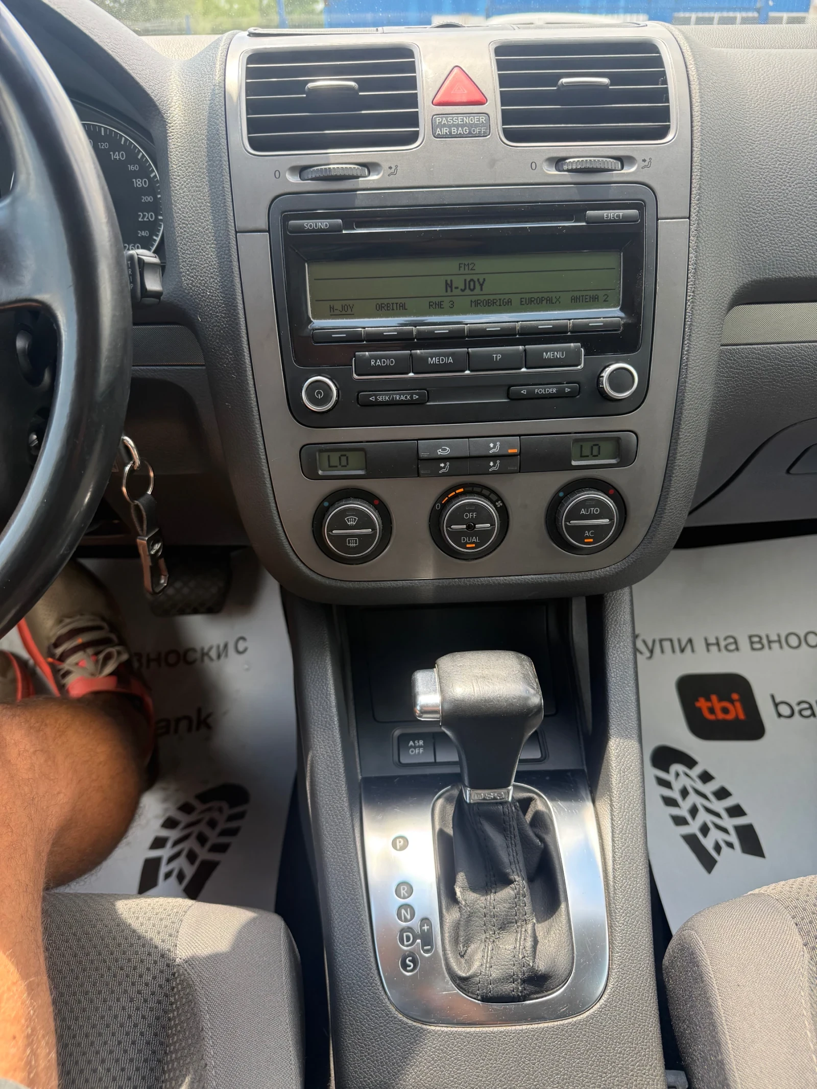 VW Golf 1.9TDI* АВТОМАТ-7ск.* ЛИЗИНГ, снимка 10 - Автомобили и джипове - 55260166
