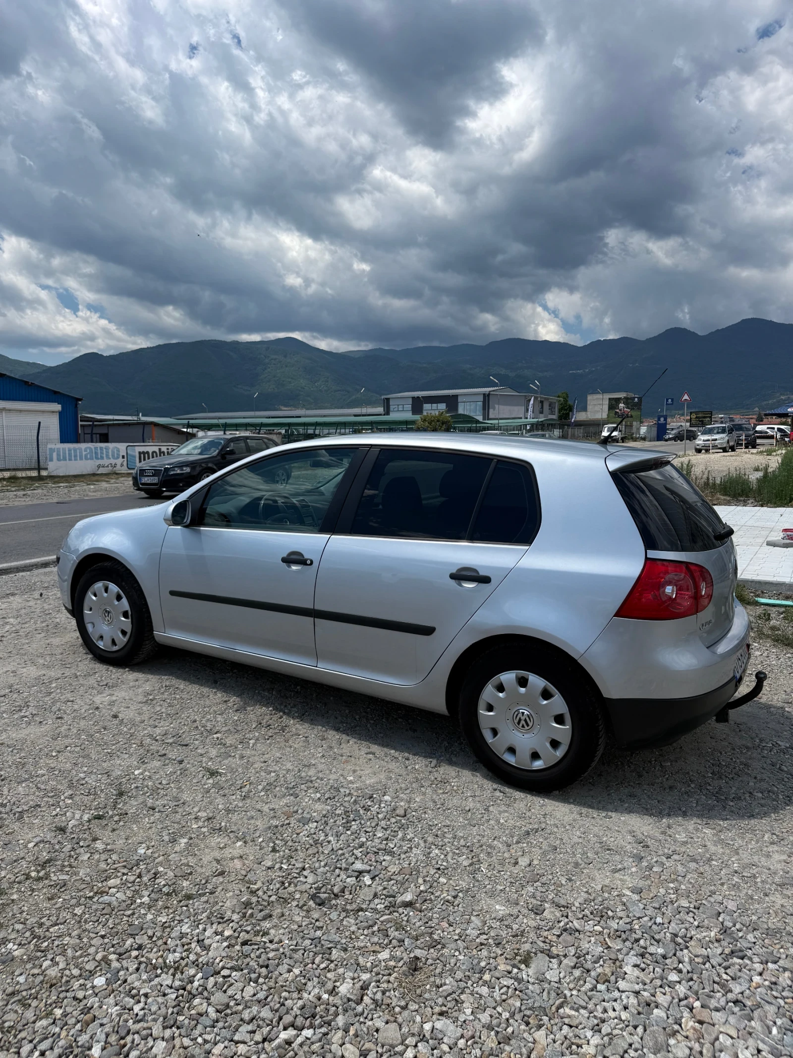 VW Golf 1.9TDI* АВТОМАТ-7ск.* ЛИЗИНГ, снимка 6 - Автомобили и джипове - 55260166