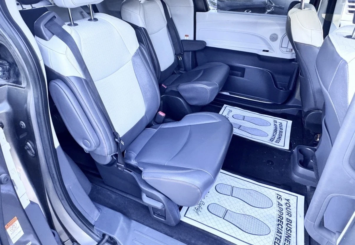 Toyota Sienna XSE HYBRID * AWD * 7 МЕСТА * БЕЗ ИНЦИДЕНТИ * , снимка 8 - Автомобили и джипове - 55315778