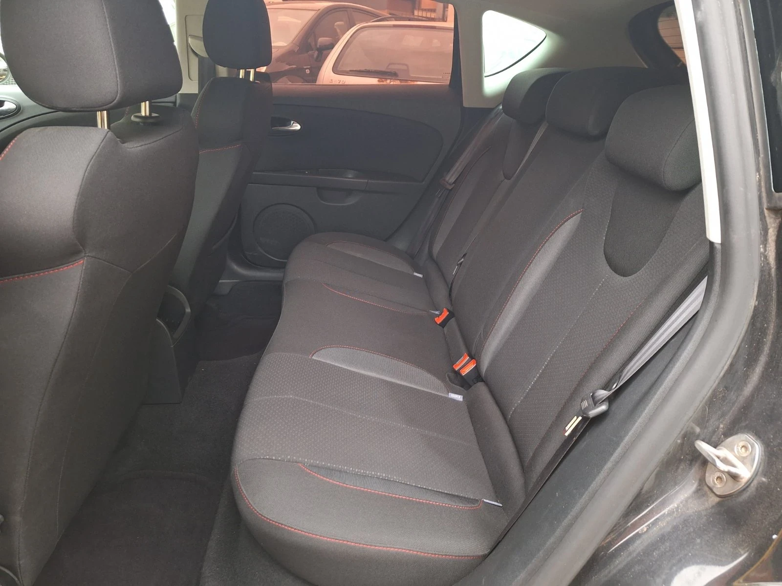 Seat Leon FR 2.0 TFSI, снимка 4 - Автомобили и джипове - 55630950