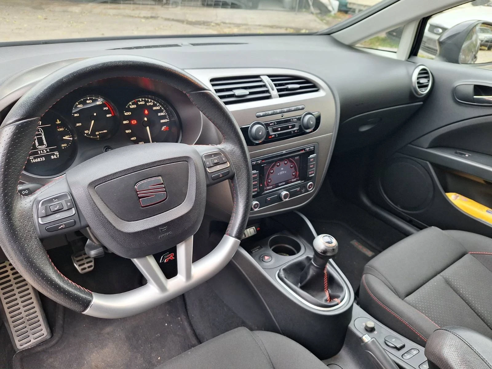 Seat Leon FR 2.0 TFSI, снимка 3 - Автомобили и джипове - 55630950
