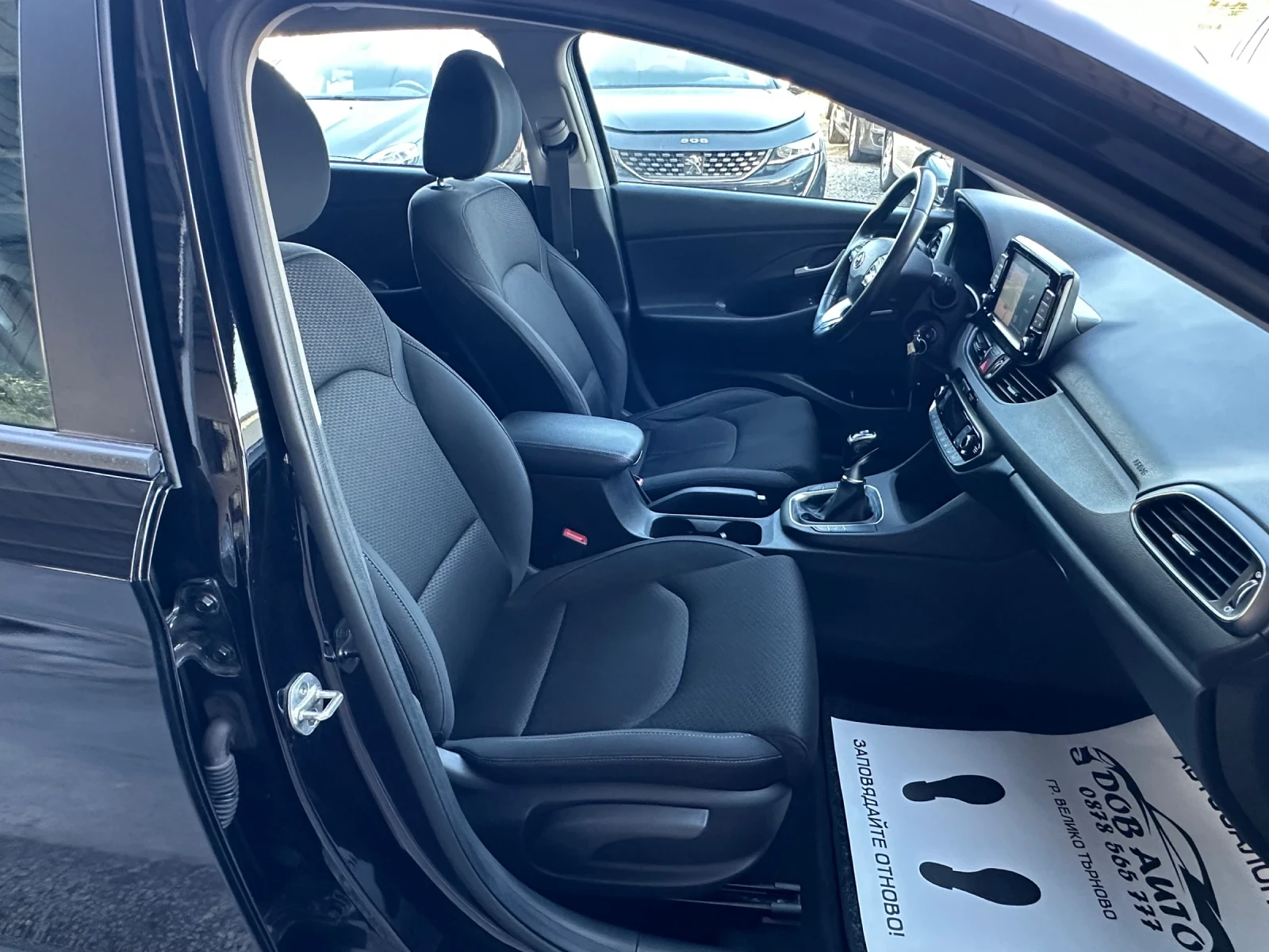 Hyundai I30 1.6CRDI-LANE ASSIST-LED-NAVI-CAMERA, снимка 16 - Автомобили и джипове - 55946761