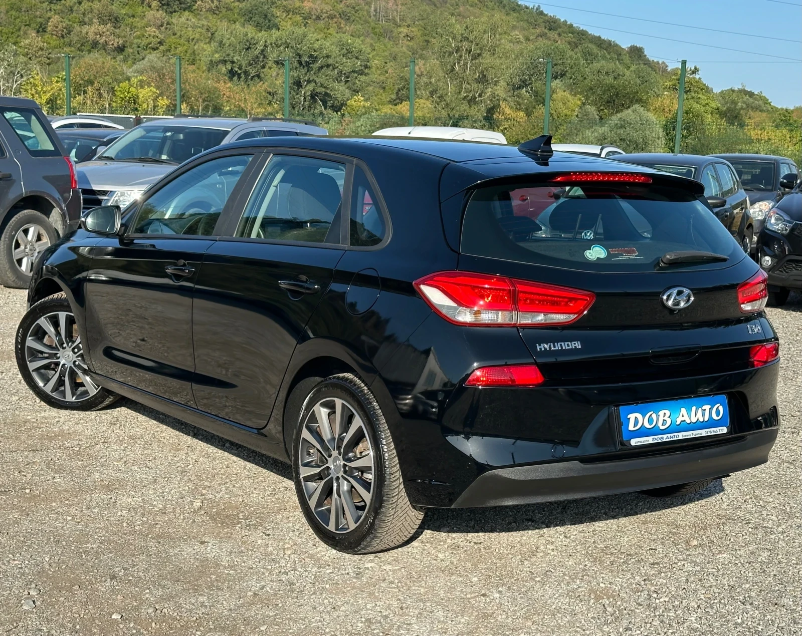 Hyundai I30 1.6CRDI-LANE ASSIST-LED-NAVI-CAMERA, снимка 4 - Автомобили и джипове - 55946761