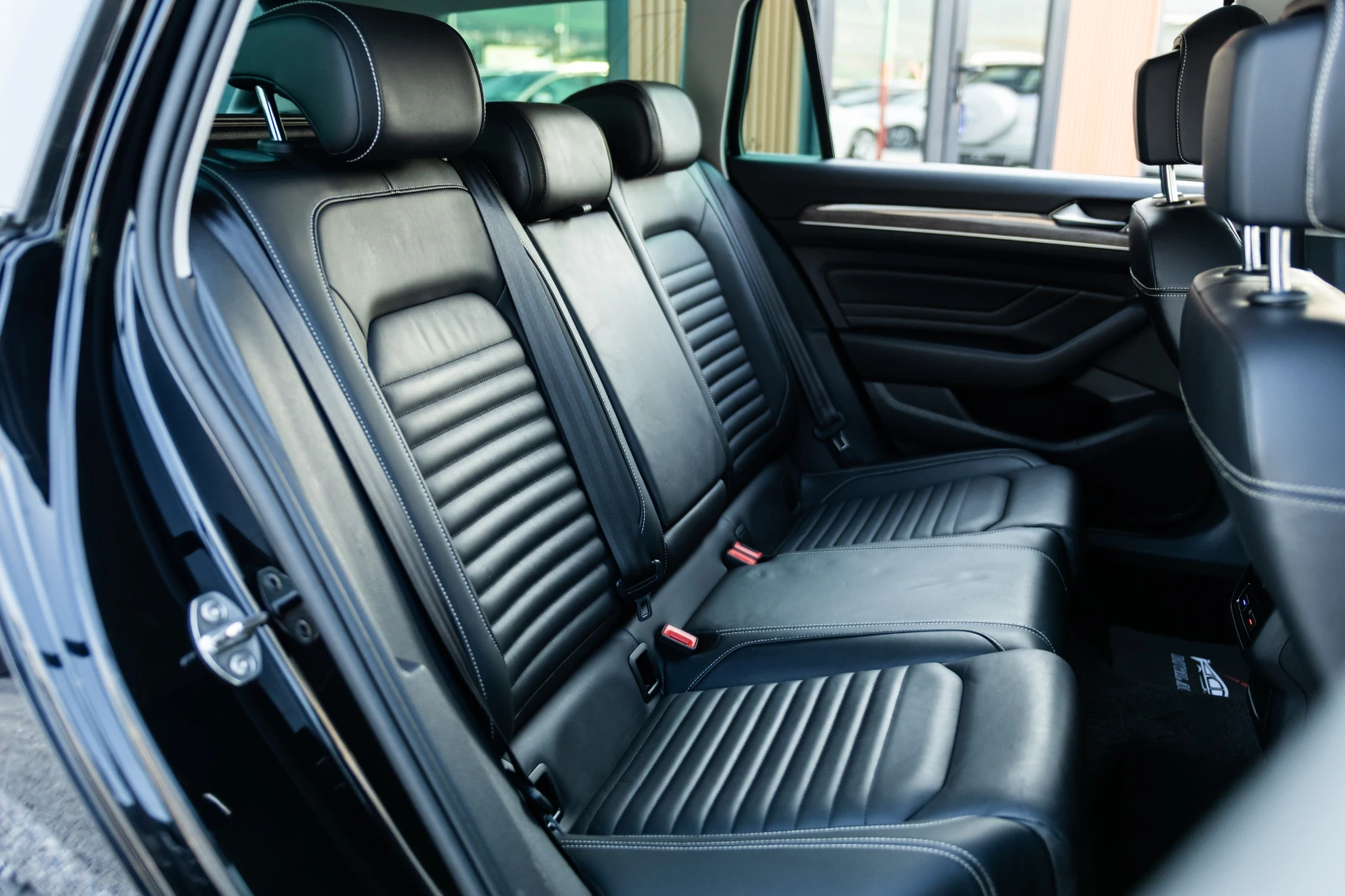 VW Passat 2.0TDI::Elegance+ ::DSG::Facelift, снимка 14 - Автомобили и джипове - 56081915
