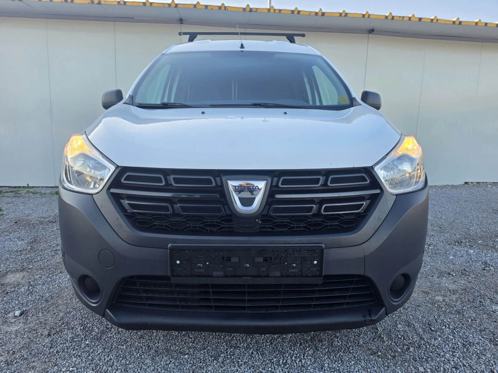 Dacia Dokker 1.6i LPG, снимка 5 - Автомобили и джипове - 56343019
