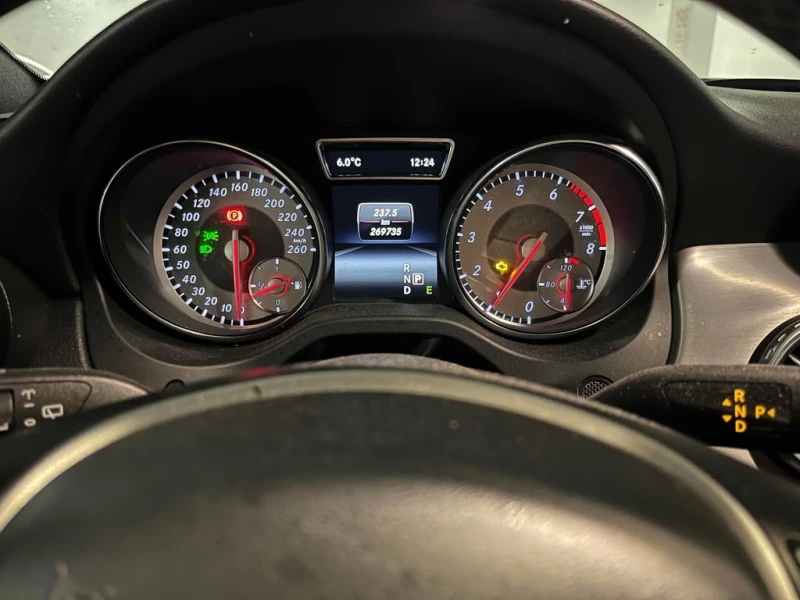 Mercedes-Benz GLA 250 2015 4MATIC * БЕЗ ПЪРВОНАЧАЛНА ВНОСКА* , снимка 8 - Автомобили и джипове - 53026467