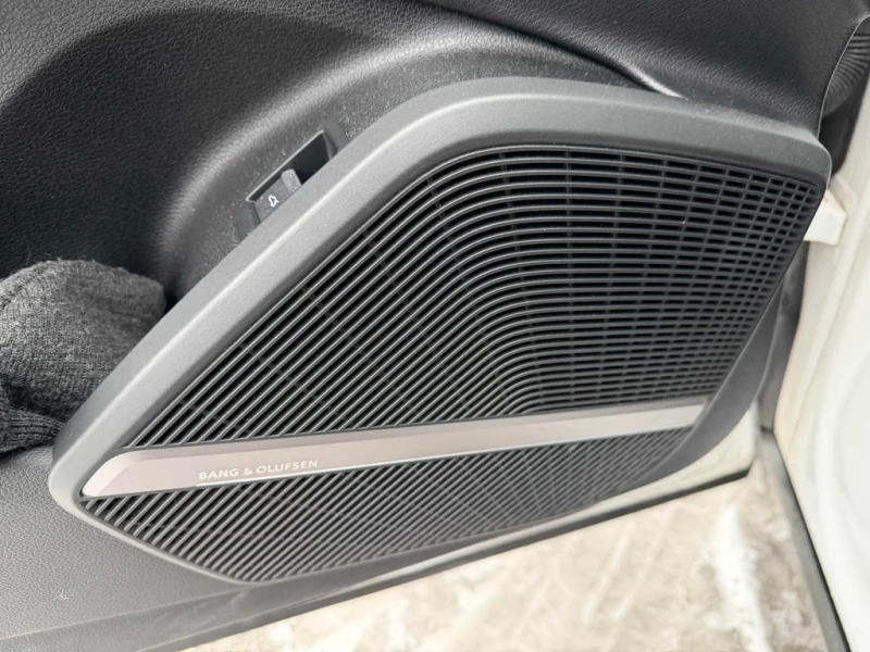 Audi Q5 2019 Technik * CARFAX * БЕЗ ПЪРВОНАЧАЛНА ВНОСКА, снимка 10 - Автомобили и джипове - 53049957