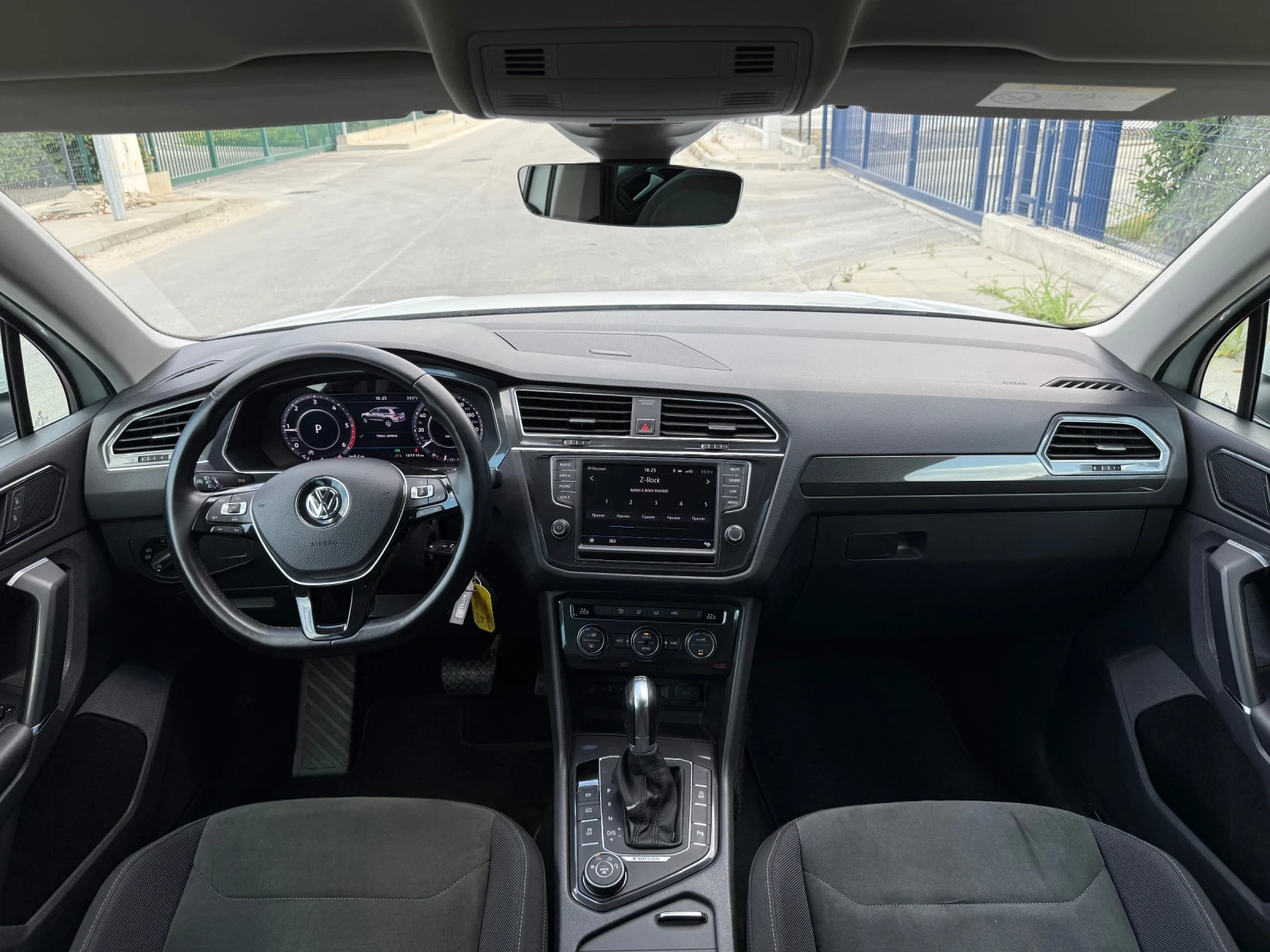 VW Tiguan 2.0TDI 190K.c./DIGITAL/4X4/ПЪЛНА СЕРВИЗНА ИСТОРИЯ! - изображение 7